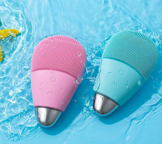 Portable Facial Cleansing Brush – Deep Clean & Refresh Skin